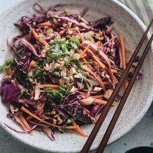 Salad bắp cải tím kiểu Hoa