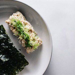 Salad cá ngừ tương miso