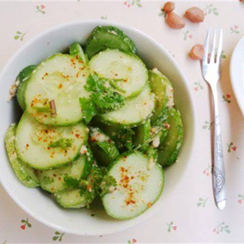 Salad dưa leo kiểu Thái