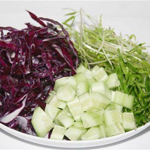 Salad rau mầm trộn bắp cải tím
