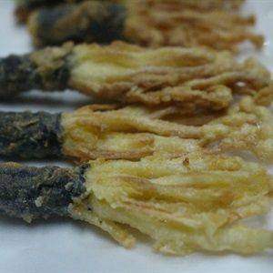Rong biển cuộn nấm kim châm
