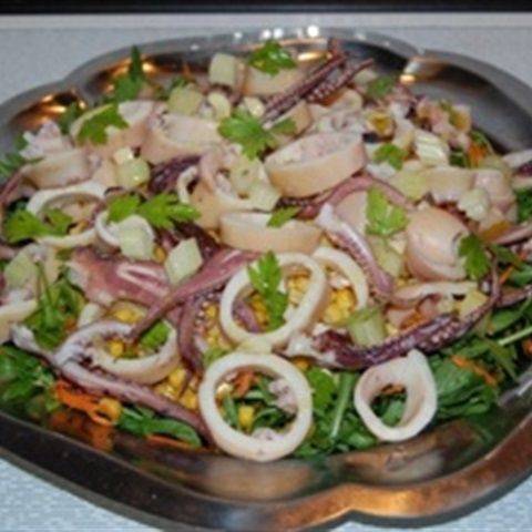 Salad mực trộn