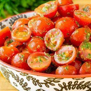 Salad cà chua sốt Pesto