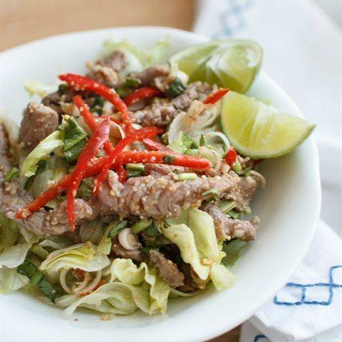 Salad thịt bò kiểu Thái