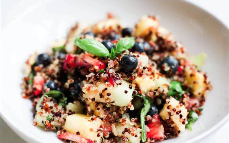 Salad quinoa trái cây