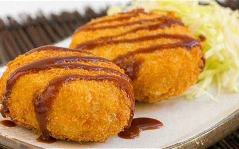 Korokke - Bánh khoay tây nhân thịt chiên xù Nhật Bản